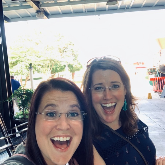 Meet the Posher - Picture 5 of 8